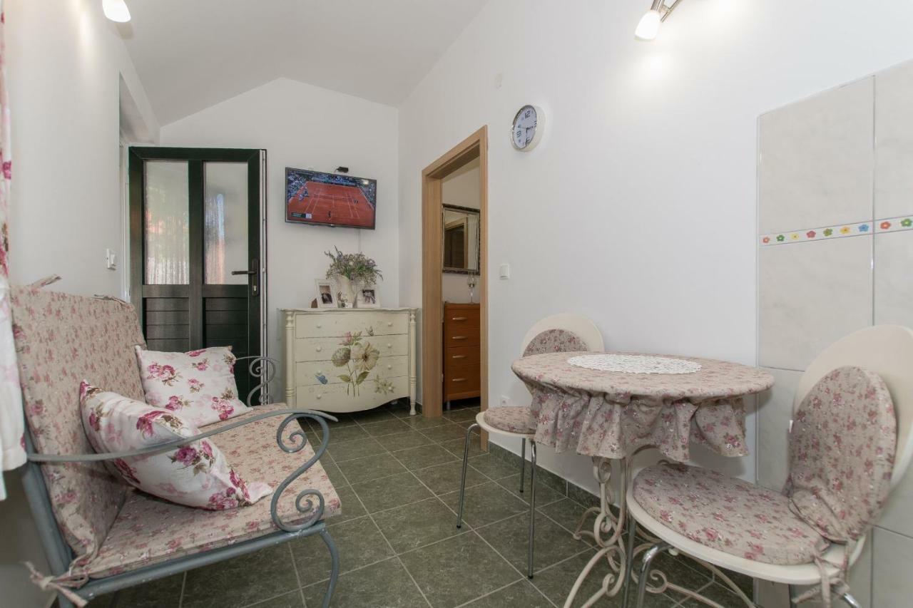 Holiday Home Godinj Donje Rascane Εξωτερικό φωτογραφία
